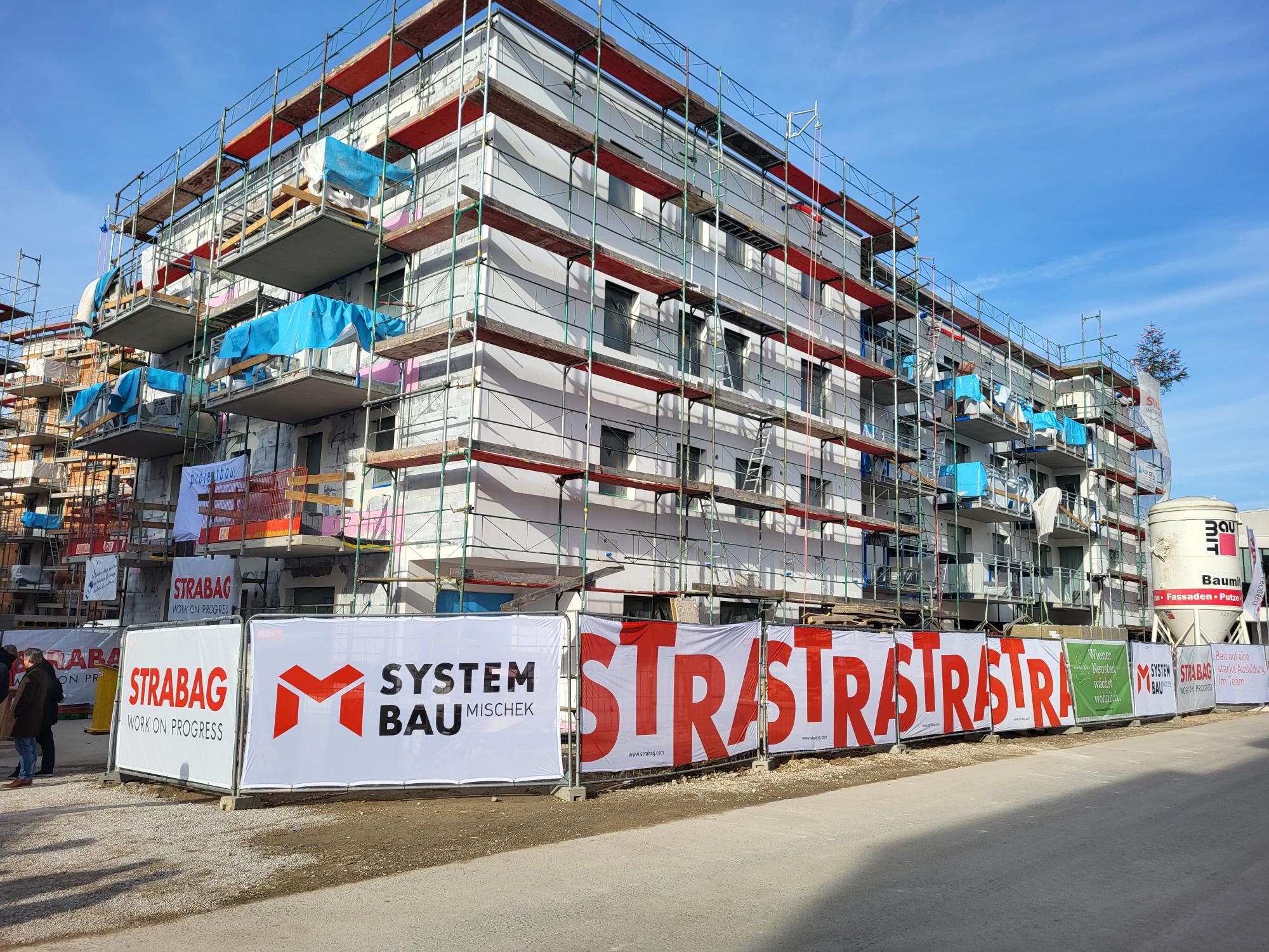 halbfertige Wohnungen des EGW nach der Dachgleiche